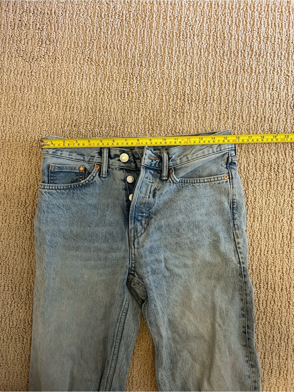 H&M Relaxed Fit Jeans – Light Wash 29/32 - Picture 4 of 5